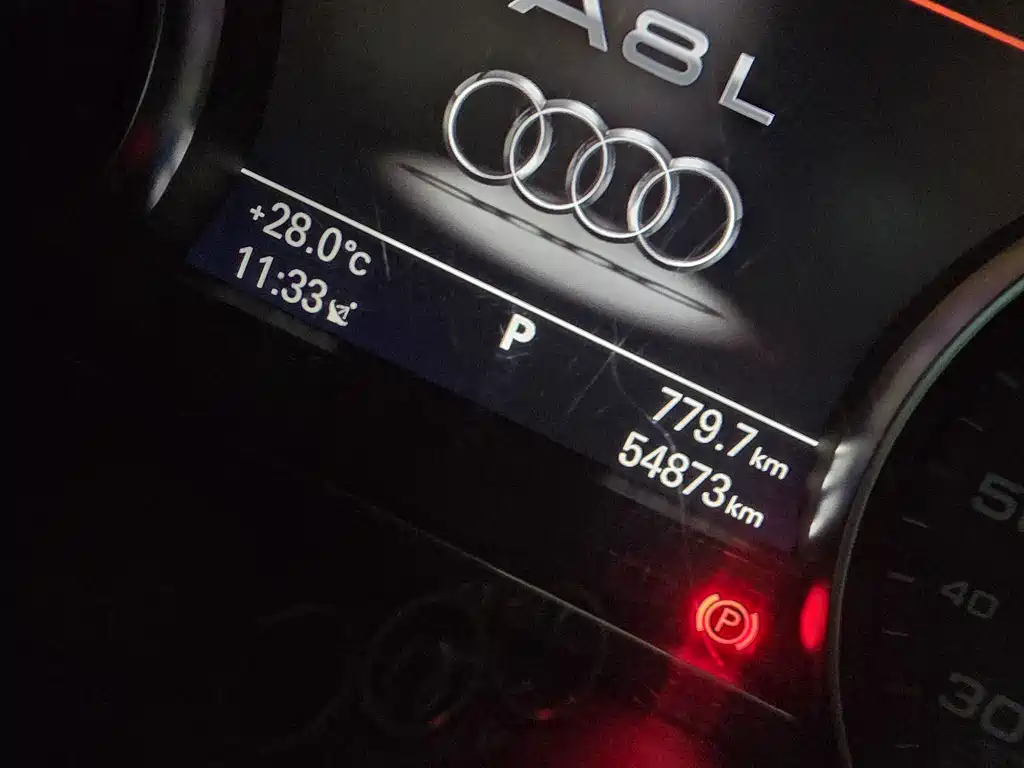 Audi A8 — миниатюра 11