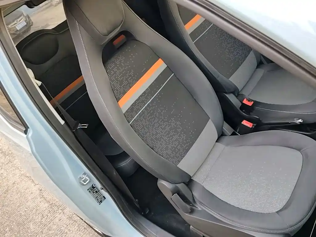 Wuling MINIEV — миниатюра 25