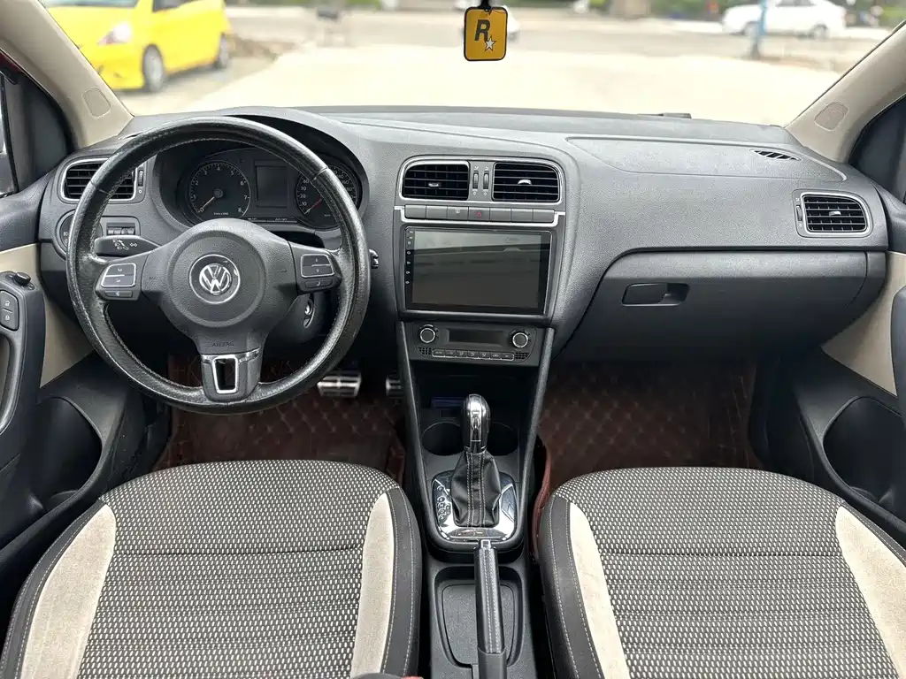 Volkswagen Polo — миниатюра 2