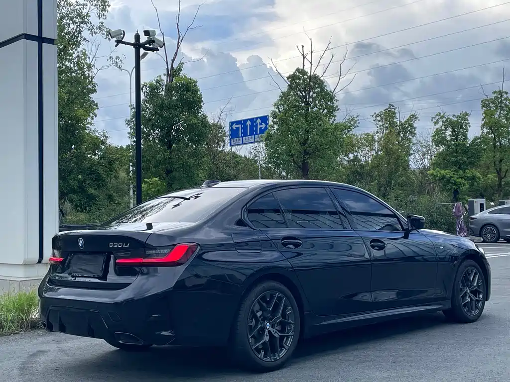 BMW 3 Series — миниатюра 17