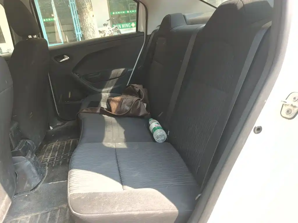 Citroen Elysee — миниатюра 18