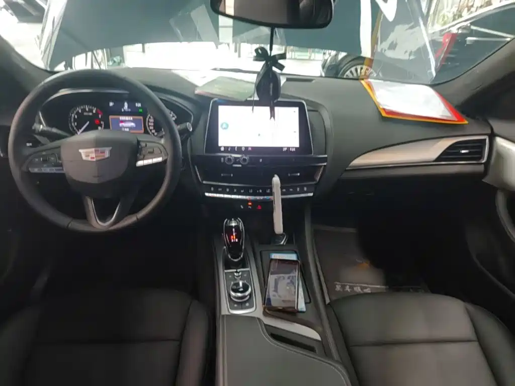 Cadillac CT5 — миниатюра 9