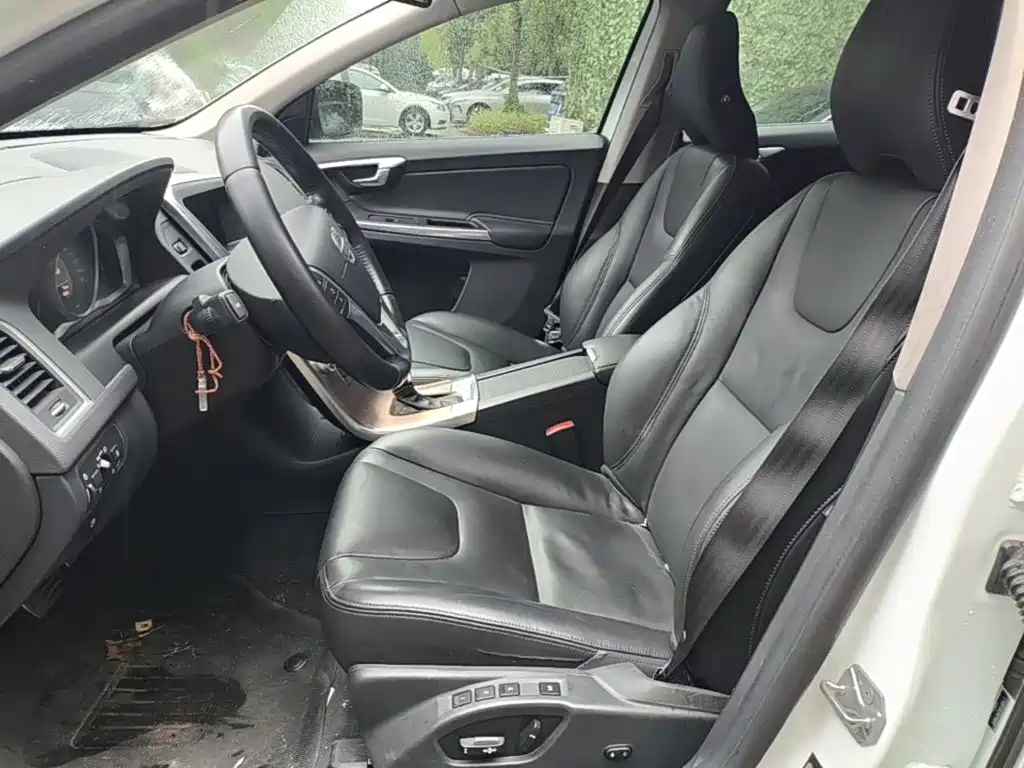 Volvo XC60 — миниатюра 15