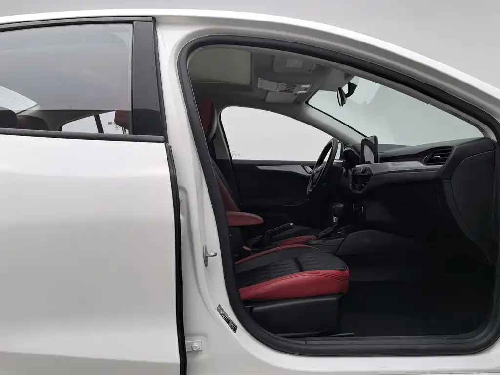 Ford Focus — миниатюра 23