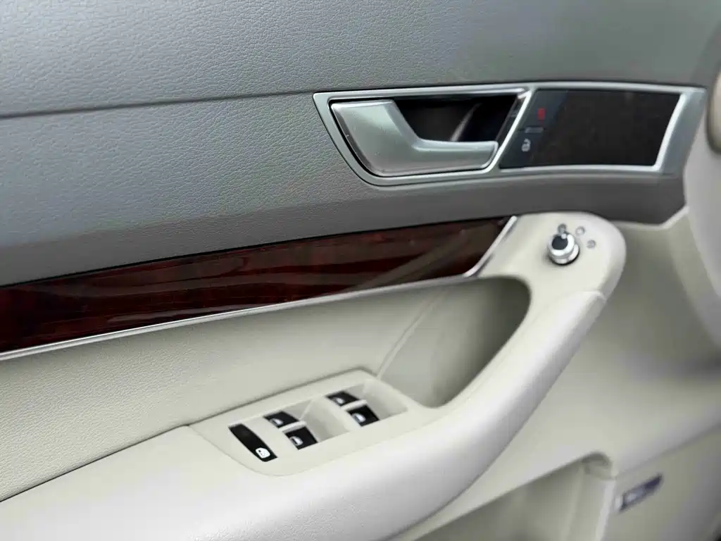 Audi A6L 2009 2.4L Comfort
