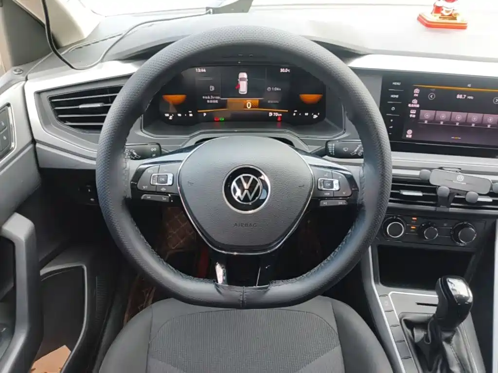 Volkswagen Polo — миниатюра 11