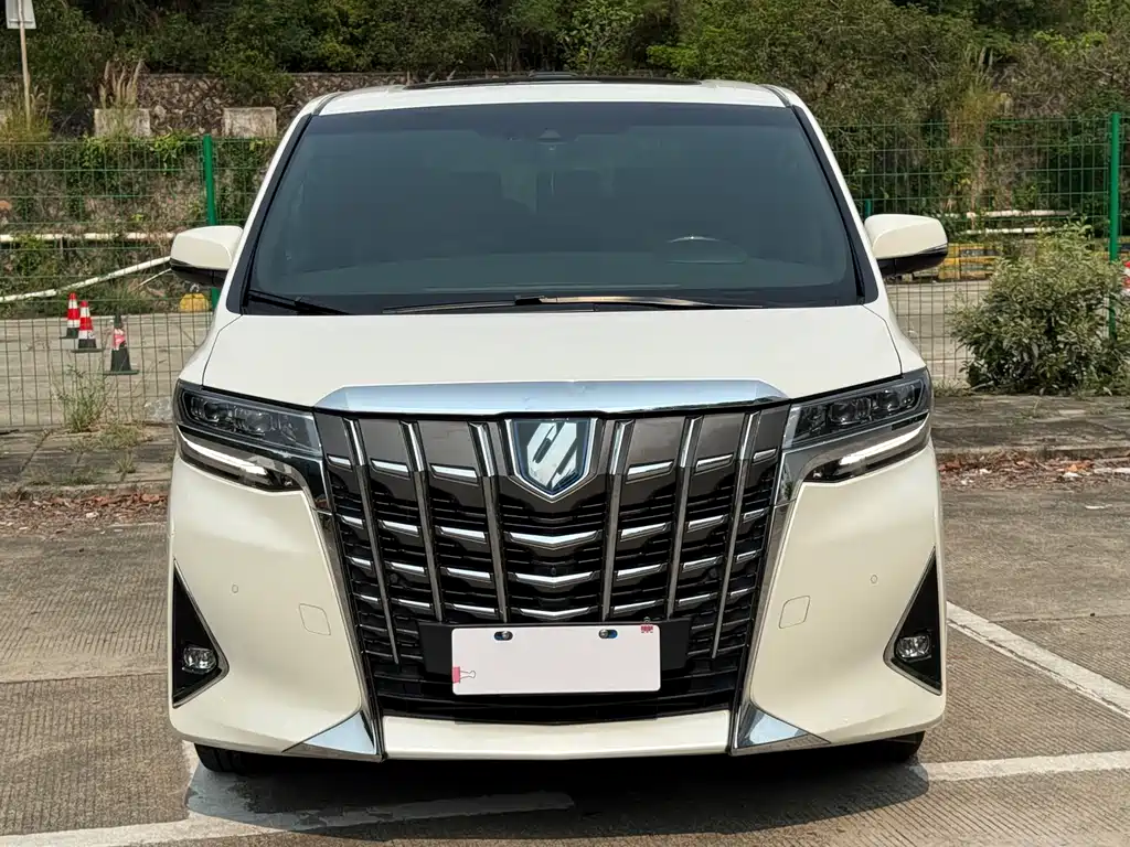 Toyota Alphard 2023