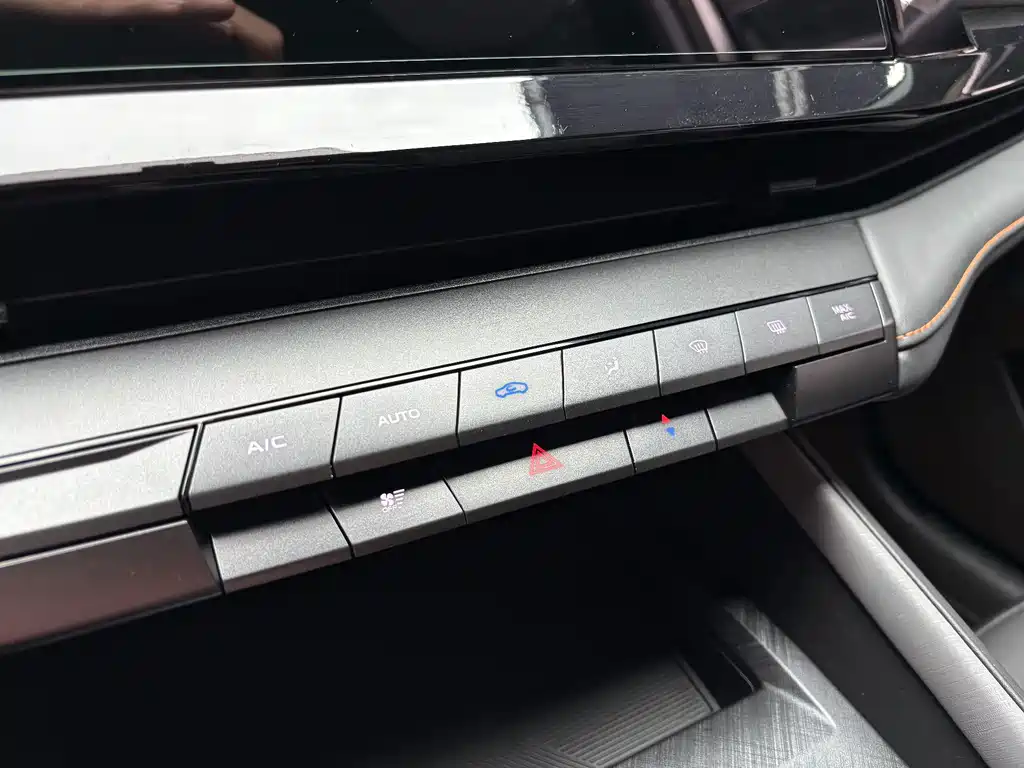 Changan UNI-V — миниатюра 16