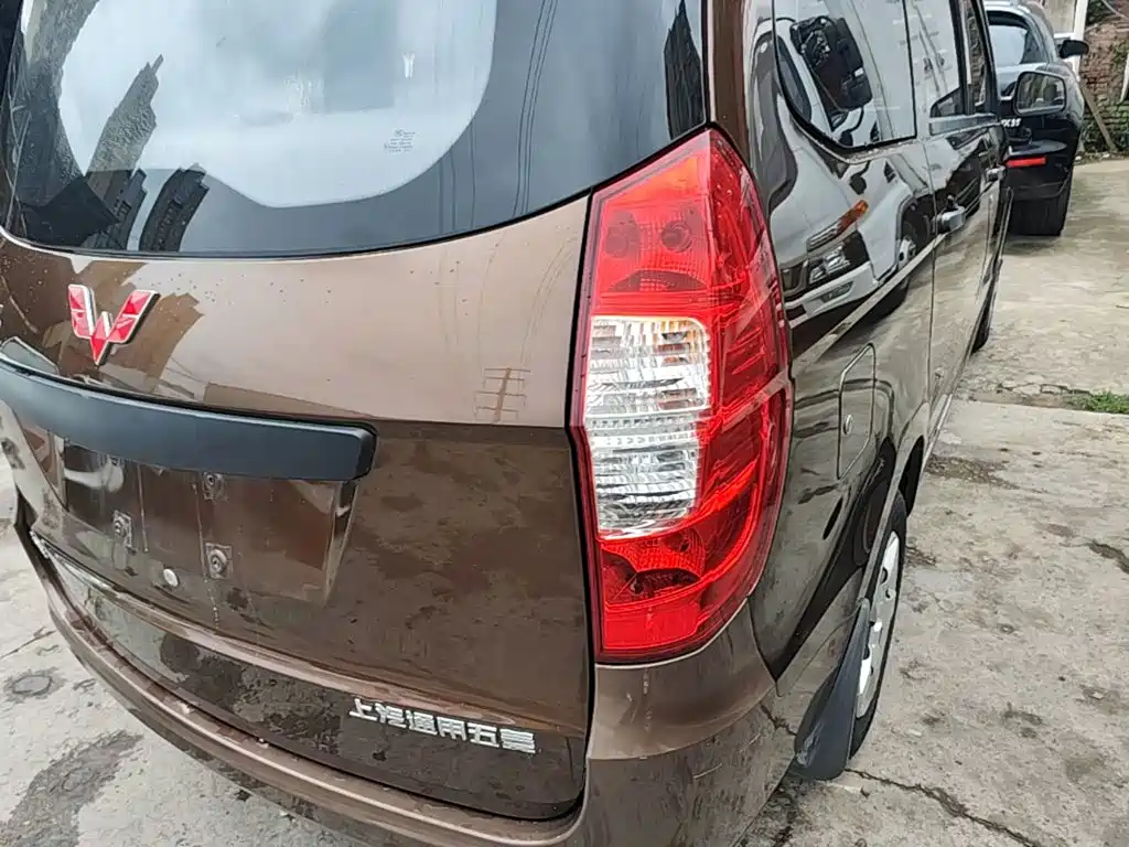 Wuling Hongguang — миниатюра 8