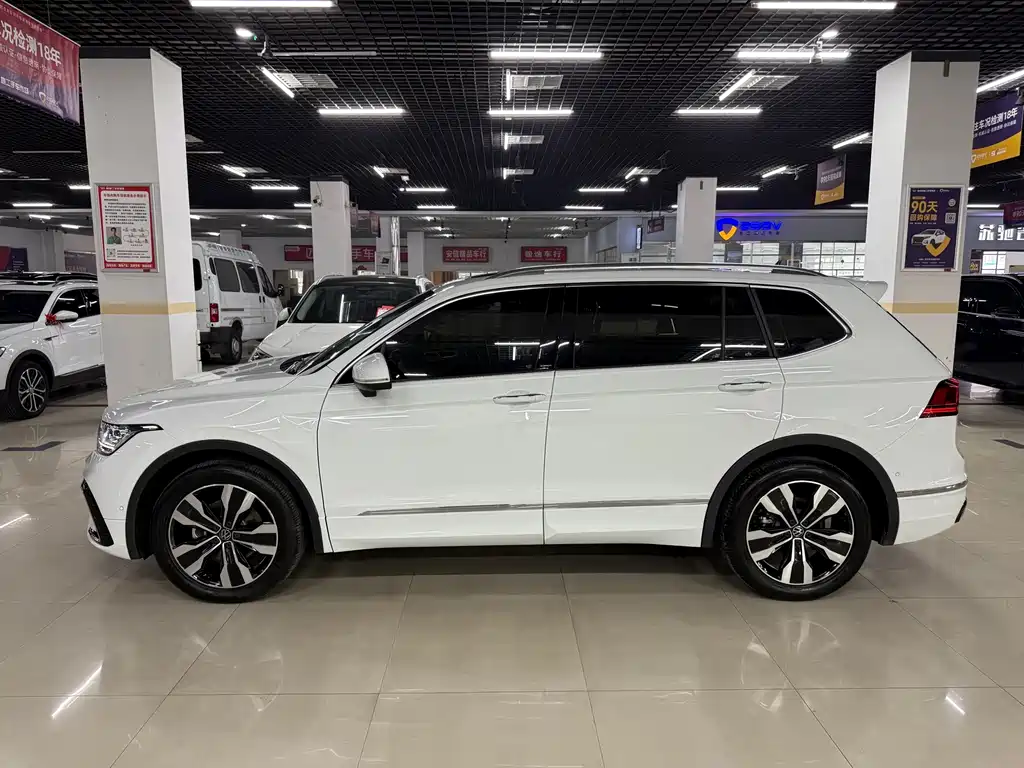 Volkswagen Tiguan L — миниатюра 4