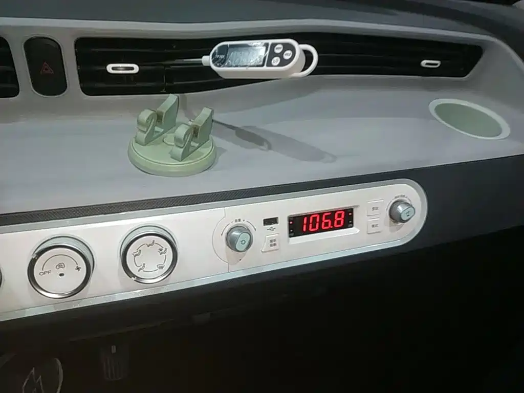 Wuling MINIEV — миниатюра 13