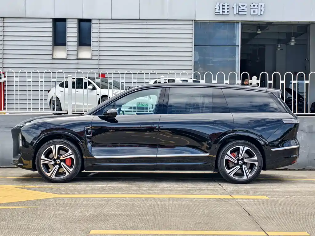 NIO ES8 — миниатюра 4
