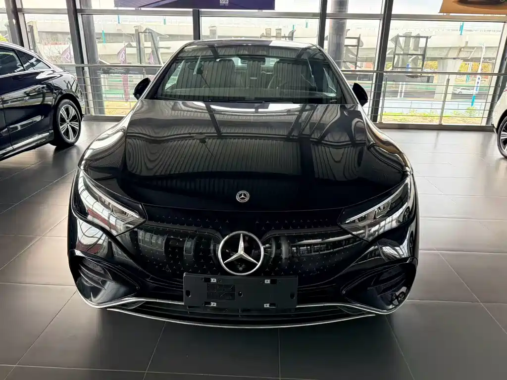 Mercedes-Benz EQE 2025 500 4MATIC Luxury