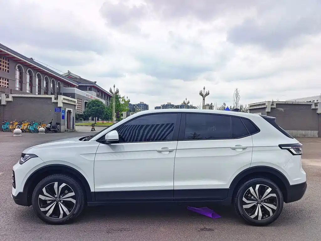 Volkswagen Tharu — миниатюра 3