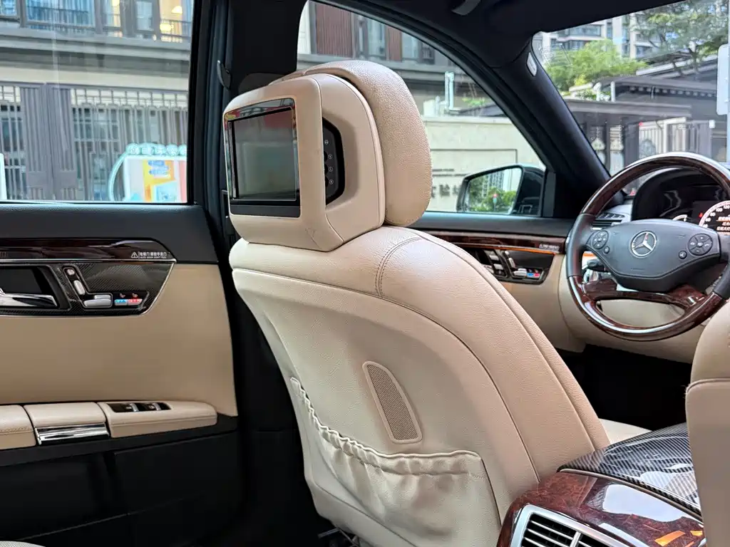 Mercedes-Benz S-Class — миниатюра 14