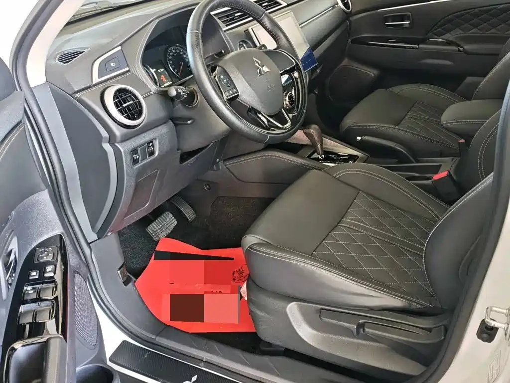 Mitsubishi ASX — миниатюра 12