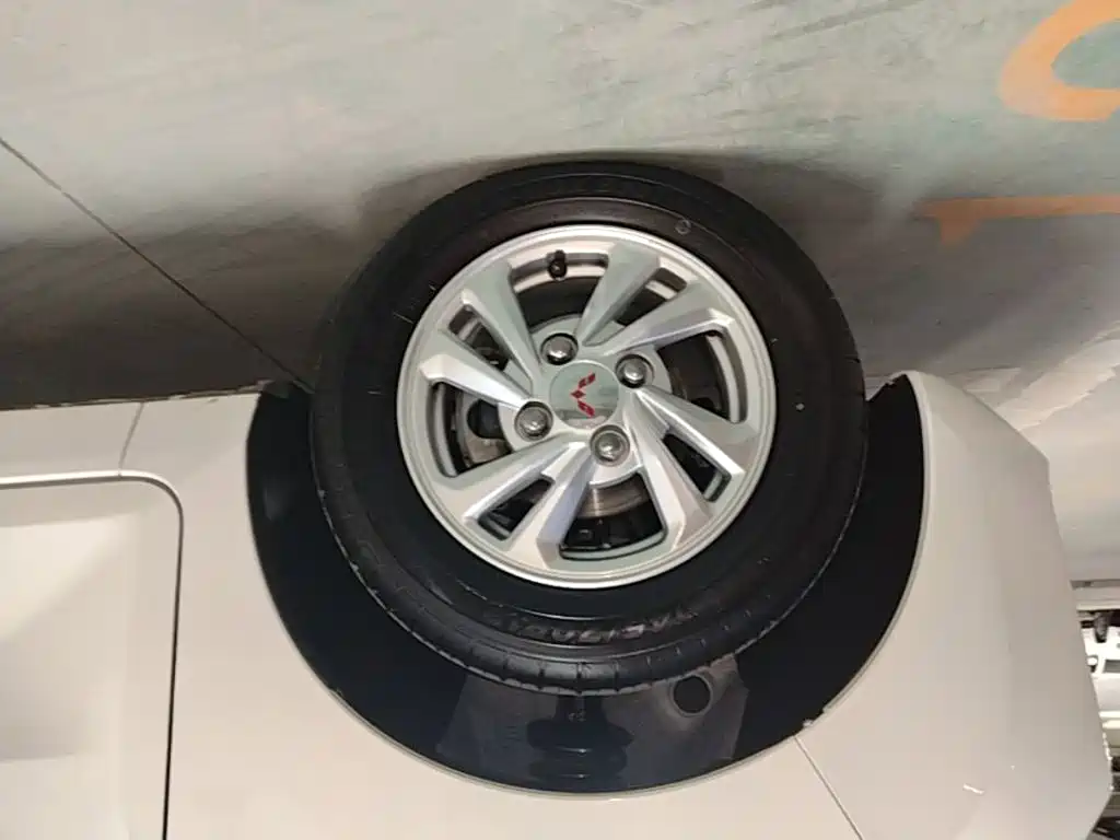 Wuling MINIEV — миниатюра 23
