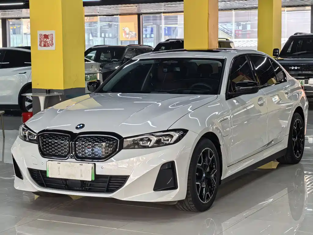 BMW i3 2025