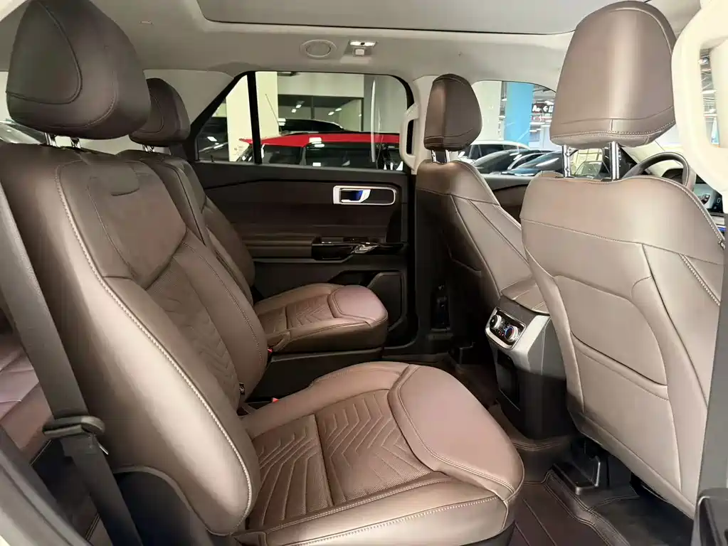 Ford Explorer — миниатюра 14