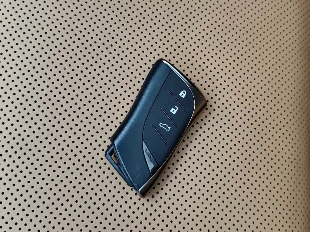 Lexus ES — фотографии объявления, Фото 16
