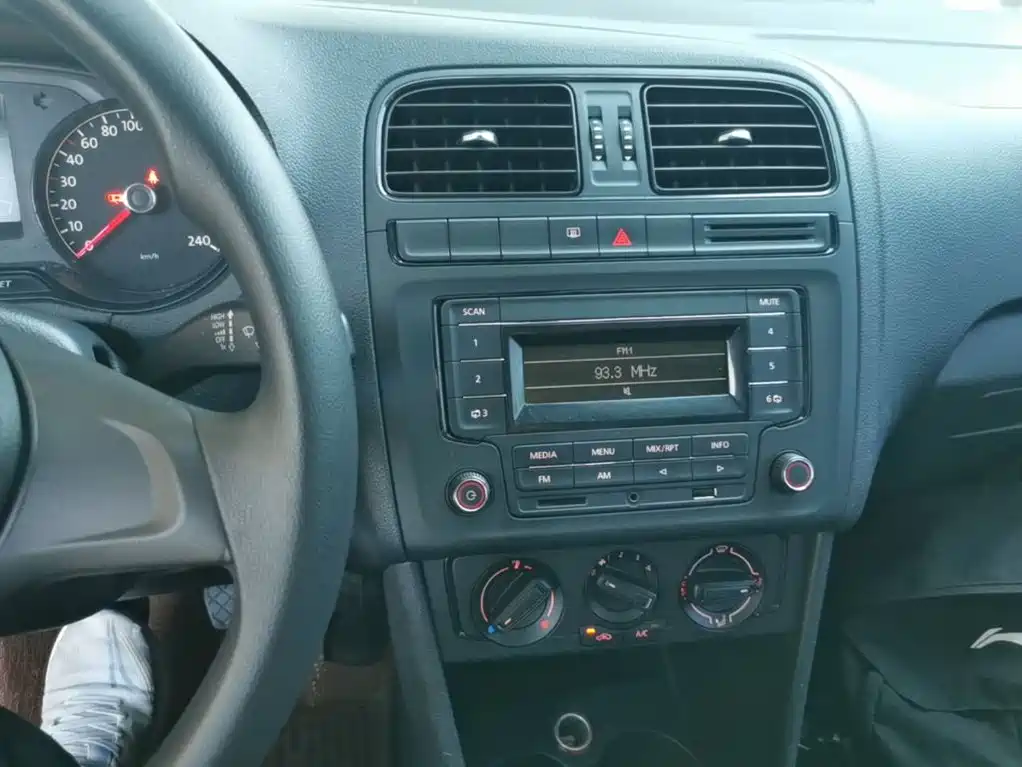 Volkswagen Polo — миниатюра 13