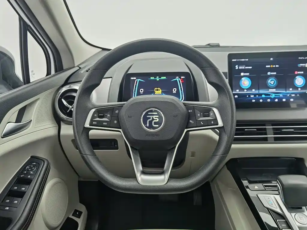 BYD Yuan Pro — миниатюра 11