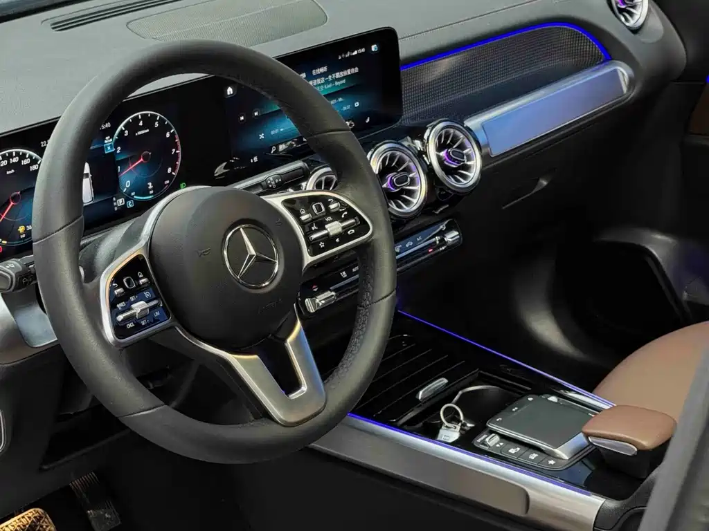 Mercedes-Benz GLB — миниатюра 7