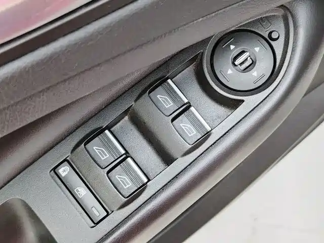 Ford Kuga — миниатюра 27