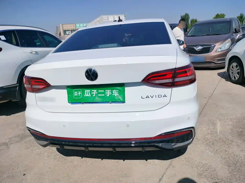 Volkswagen Lavida — миниатюра 6