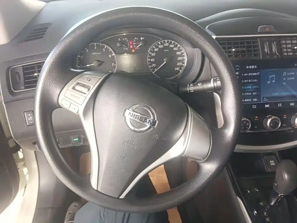 Nissan Tiida — миниатюра 11
