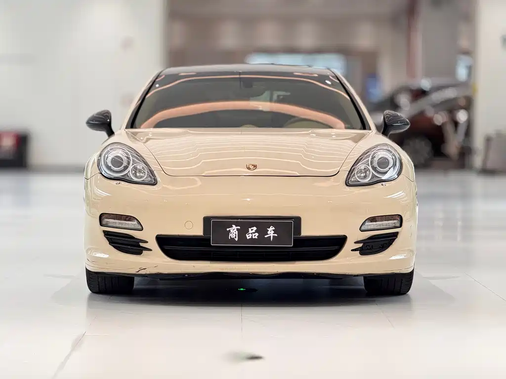 Porsche Panamera 2010 Panamera 4 3.6L