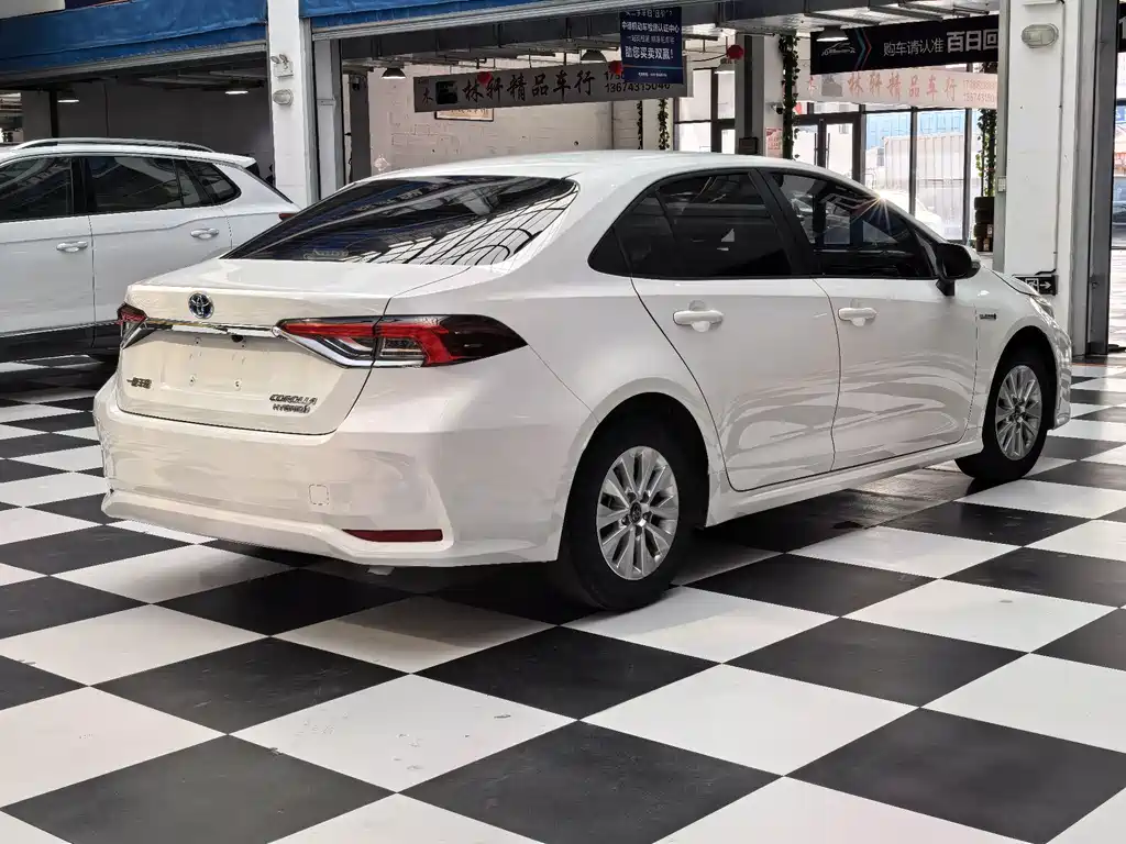 Toyota Corolla — миниатюра 9