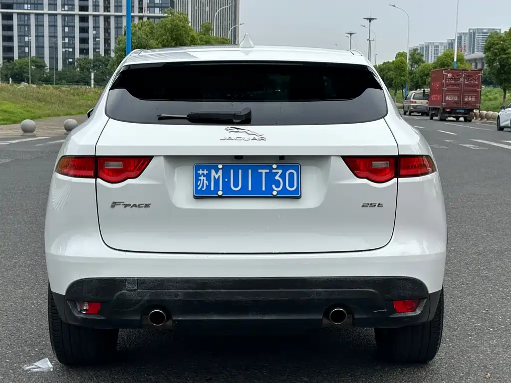 Jaguar F-Pace 2018 2.0T Premium