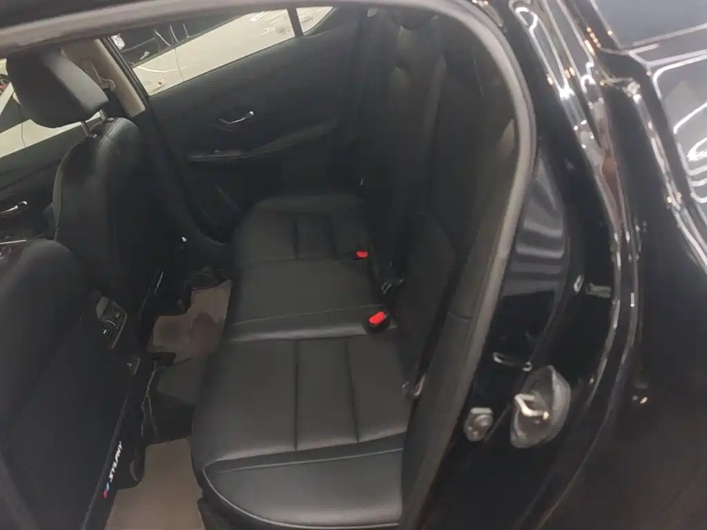 Nissan Sylphy — миниатюра 17