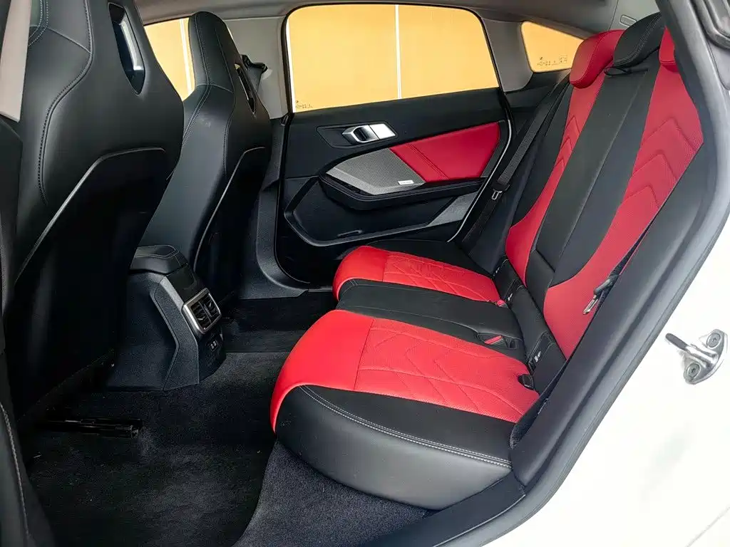BMW 2 Series — миниатюра 16