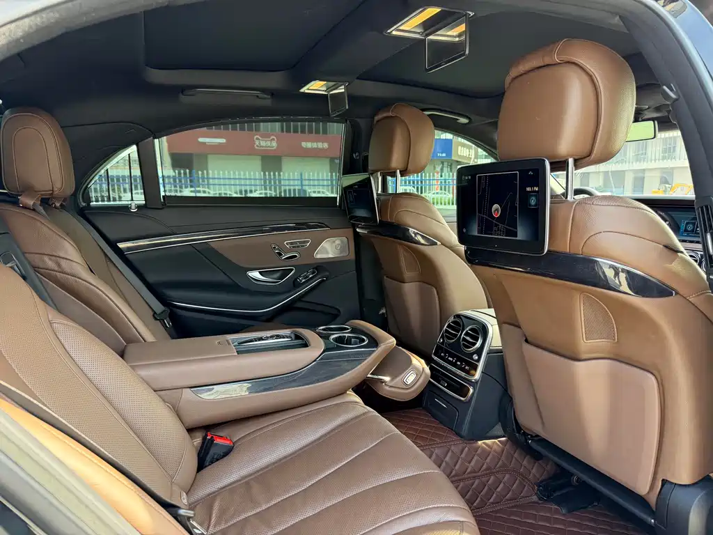 Mercedes-Benz S-Class — миниатюра 6