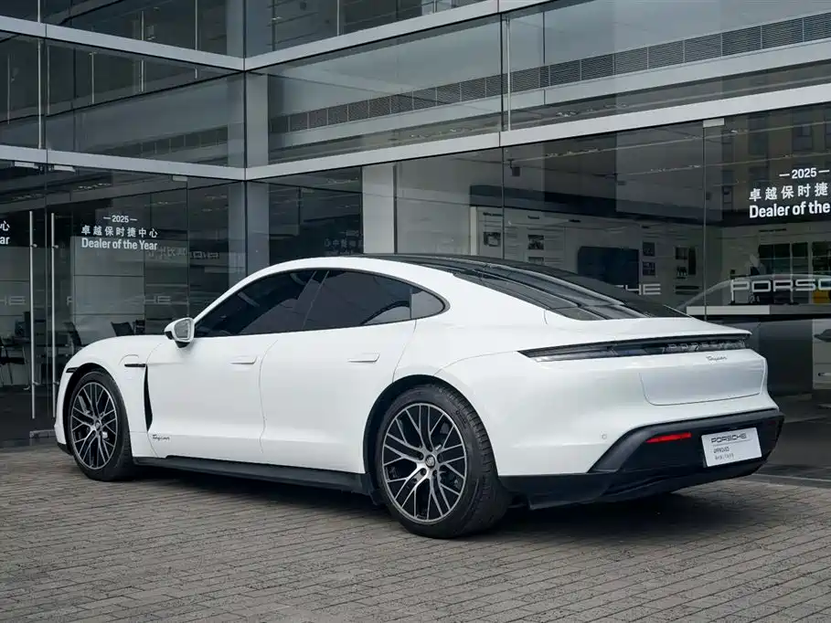 Porsche Taycan 2022 Taycan