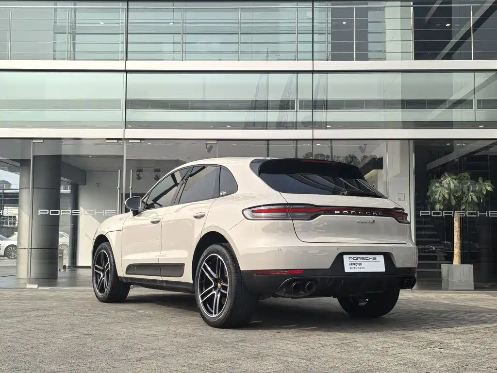 Porsche Macan — миниатюра 5
