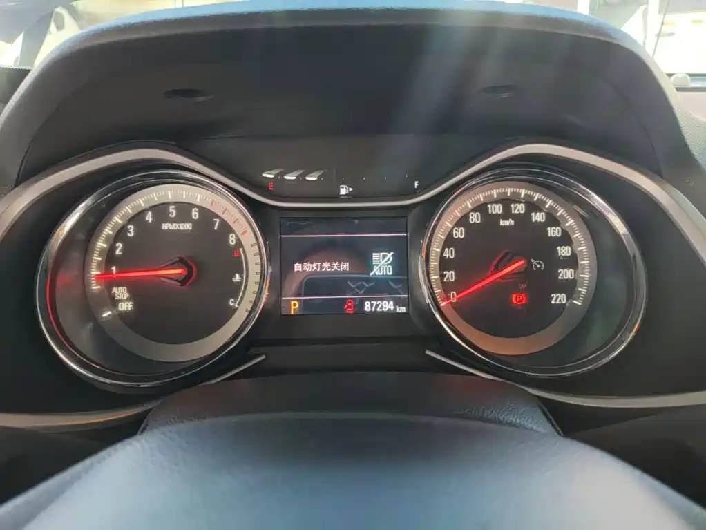 Chevrolet Volando — миниатюра 11