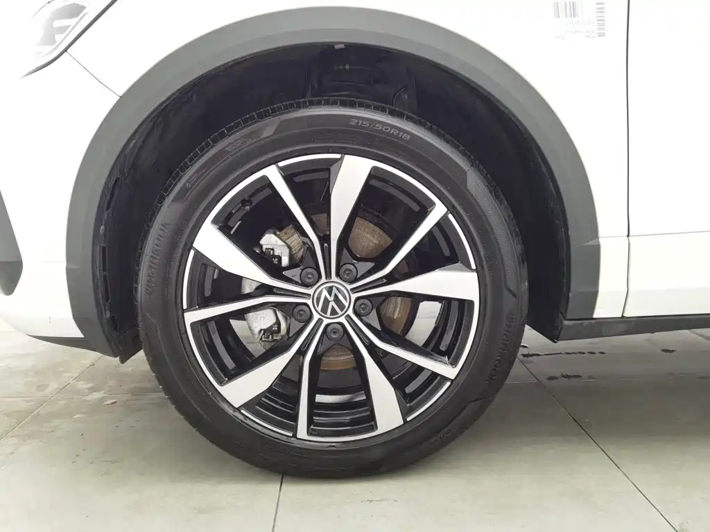 Volkswagen T-Roc — миниатюра 17