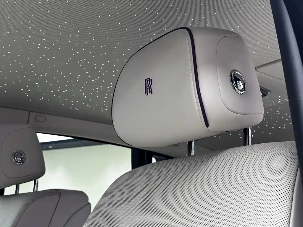 Rolls-Royce Phantom — миниатюра 10