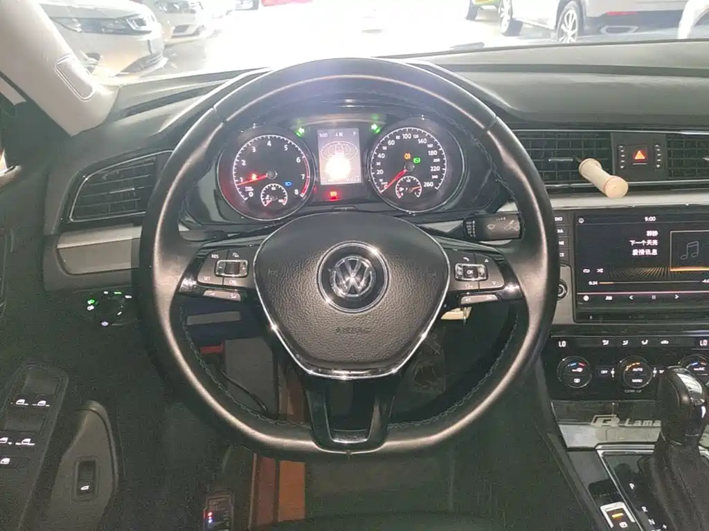 Volkswagen Lamando — миниатюра 11