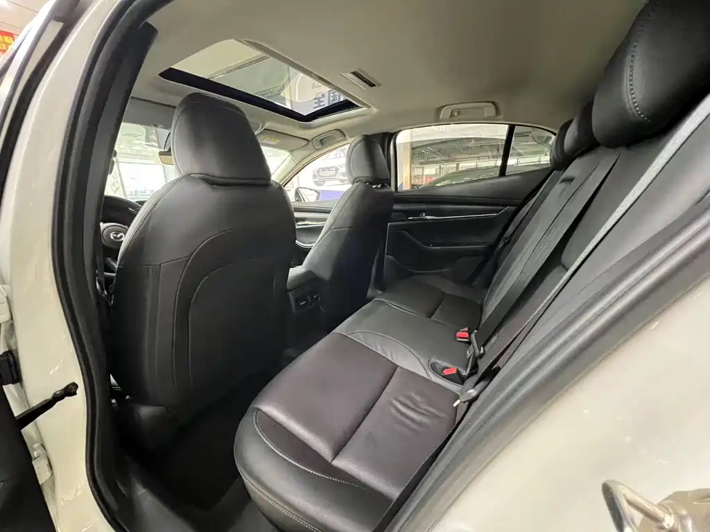 Mazda 3 Axela — миниатюра 7