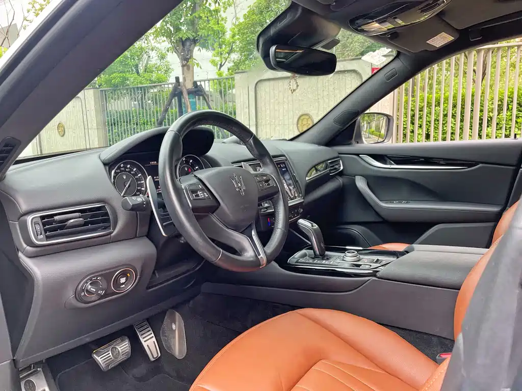 Maserati Levante — миниатюра 6