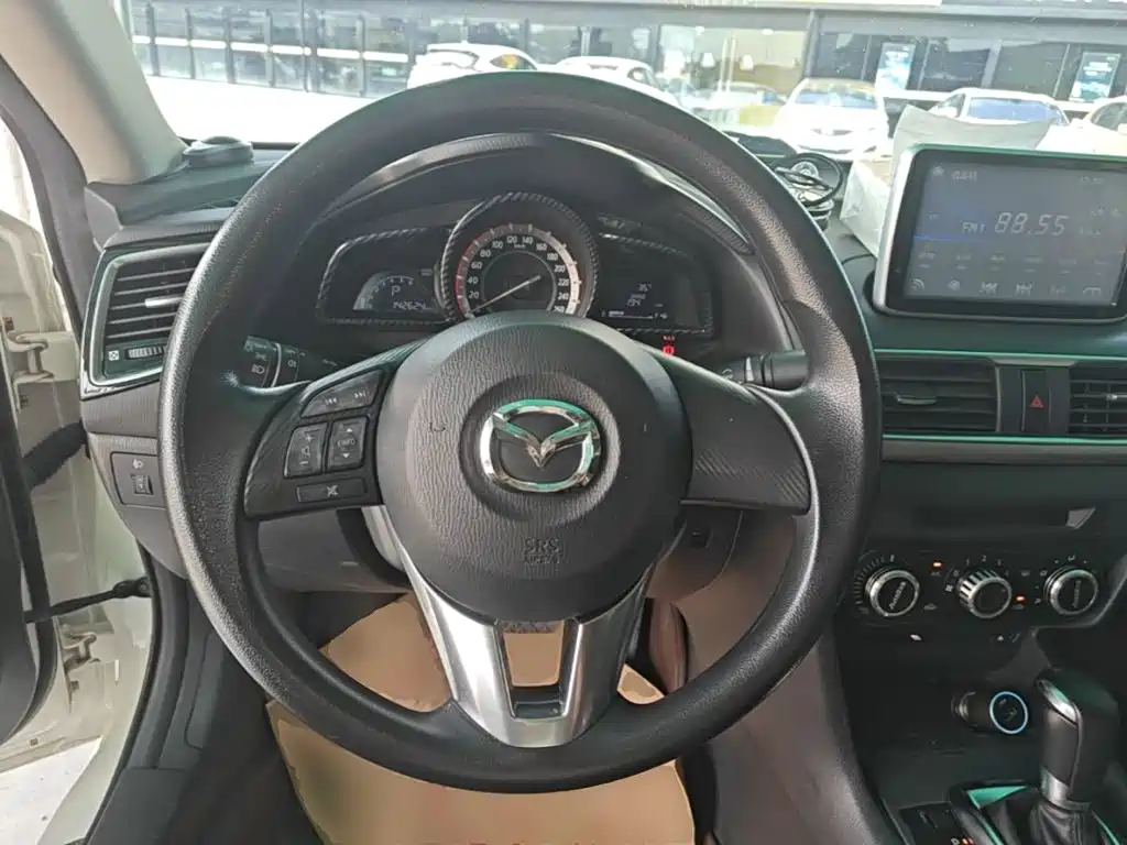 Mazda 3 Axela — миниатюра 11
