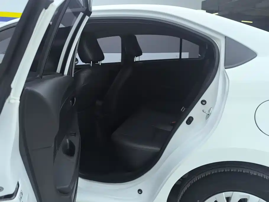 Toyota Vios — миниатюра 11