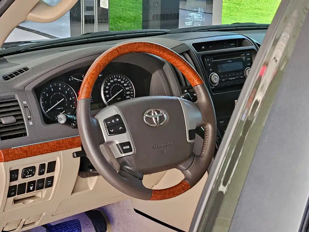Toyota Land Cruiser — миниатюра 13
