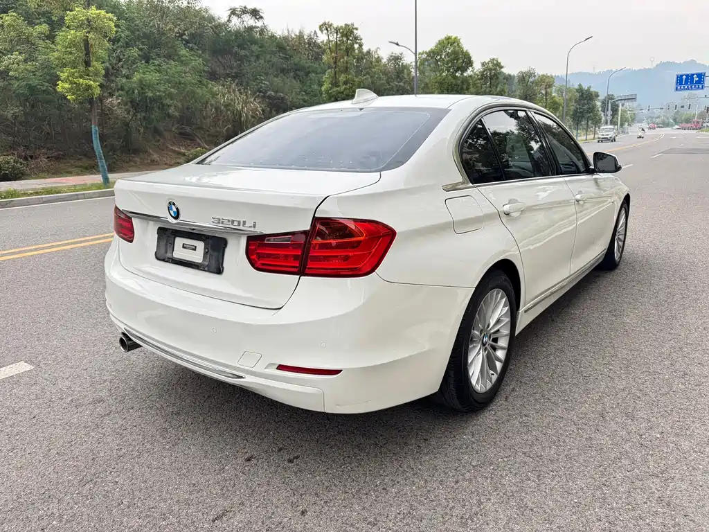 BMW 3 Series — миниатюра 4