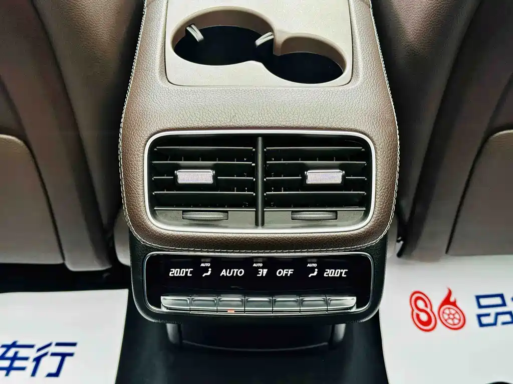 Mercedes-Benz GLS — миниатюра 12