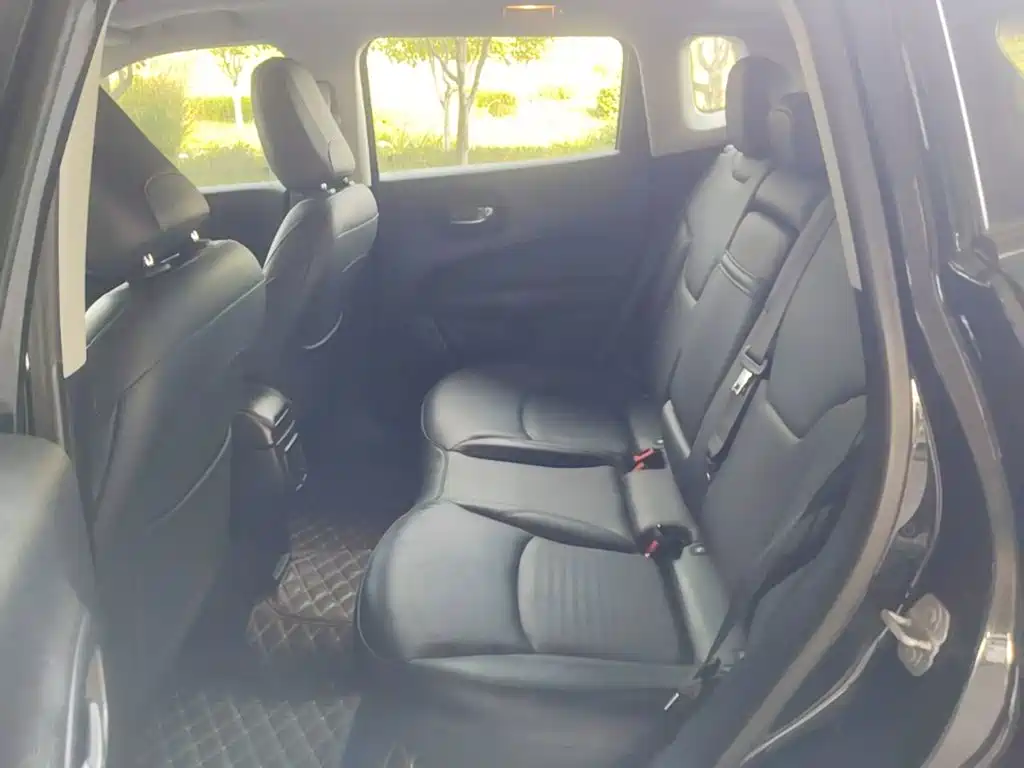 Jeep Compass — миниатюра 17